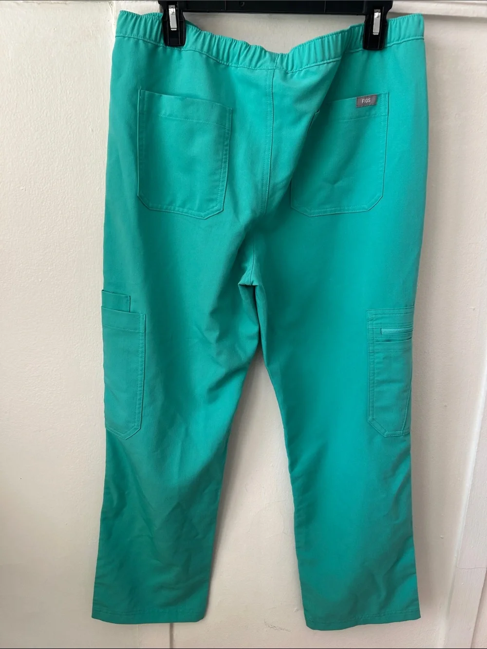 FIGS Men's Cairo Cargo Scrub Pants with Neon Drawstring Medium Short